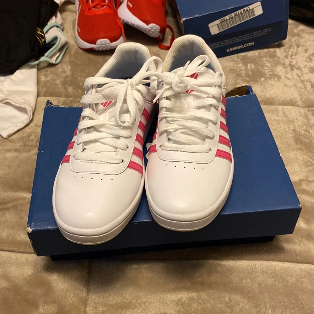 K-Swiss - Picture 2 of 2